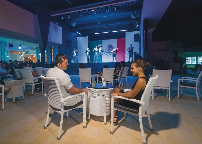 5 star hotel: Hotel Riu Lupita